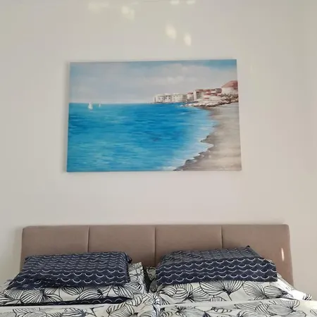 Mare With Parking *